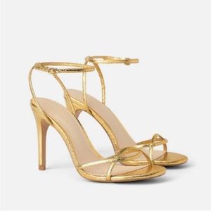 💕ZARA SANDAL HEELS 💕
